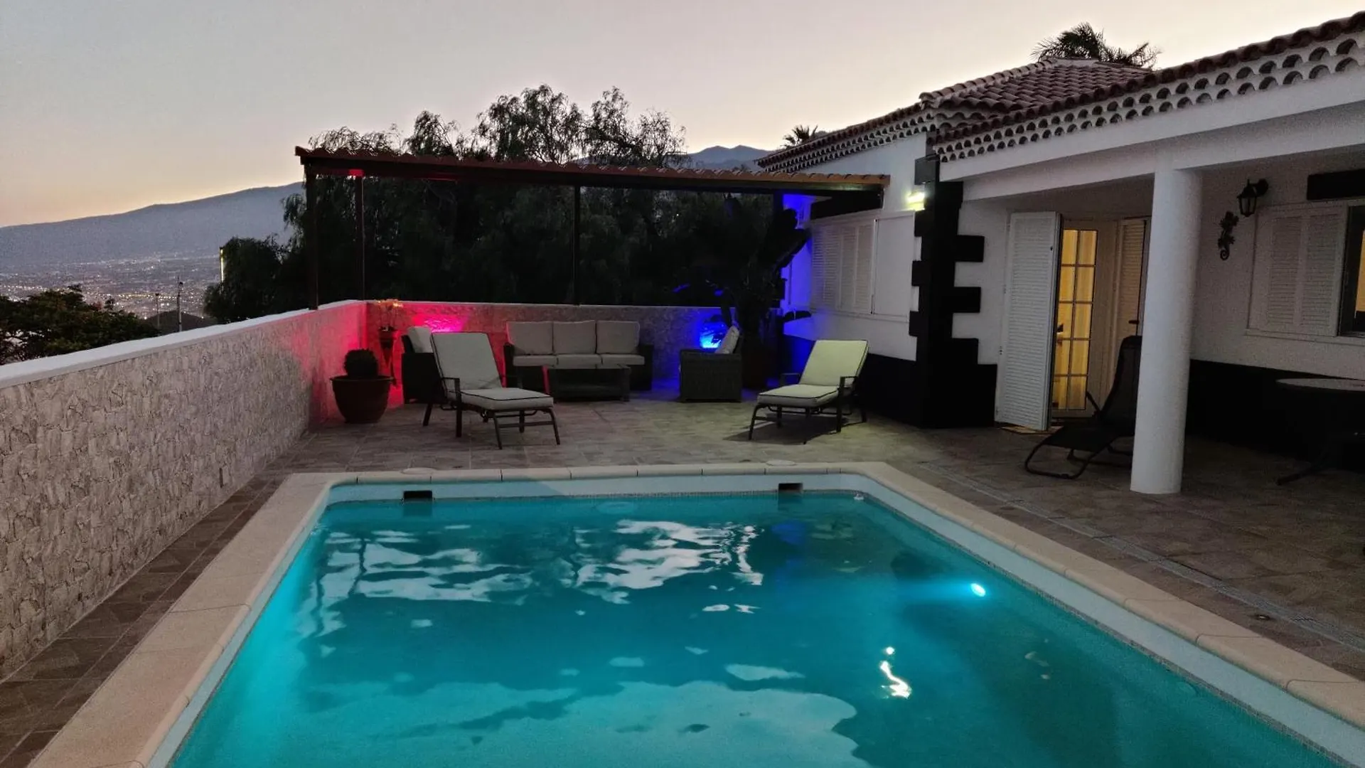 Villa Queca Private Heated Pool Cannon Water And Jacuzzi Santa Cruz de Tenerife Holiday home