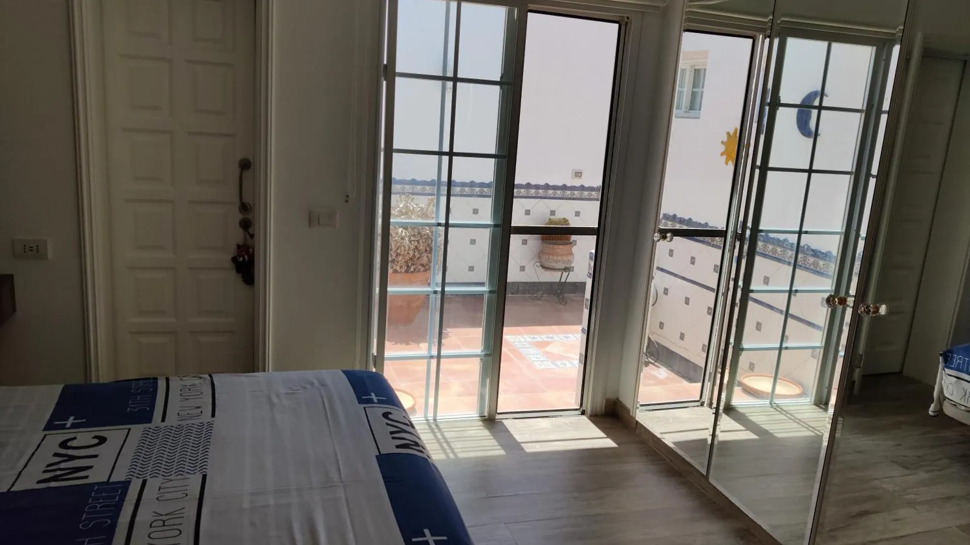 Villa Queca Private Heated Pool Cannon Water And Jacuzzi Santa Cruz de Tenerife Spain
